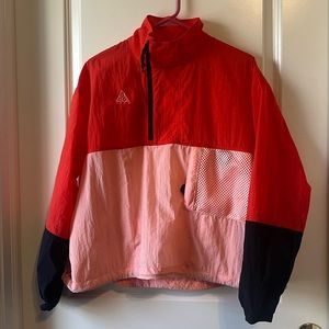 Nike Windbreaker with pockets, Medium